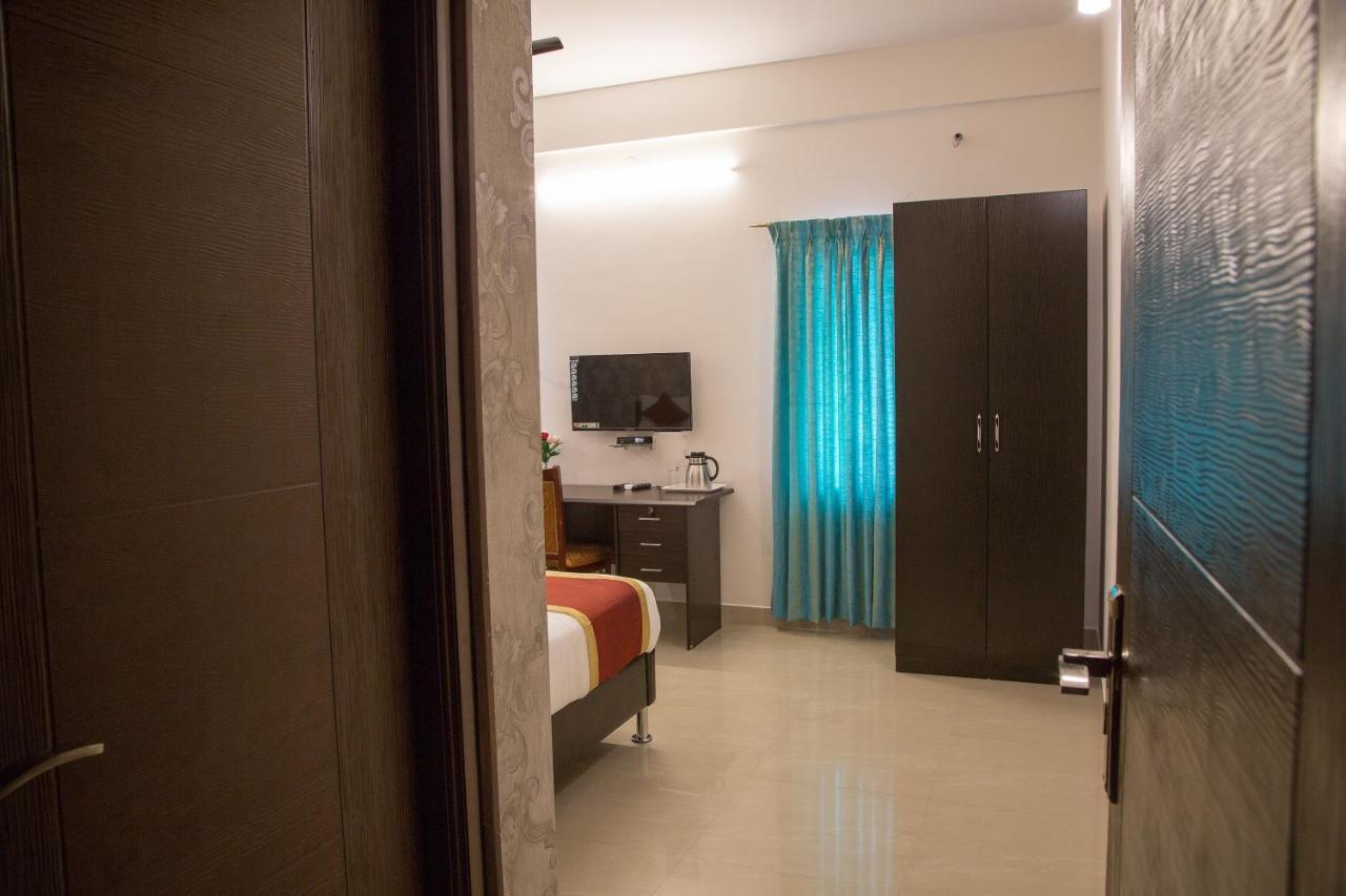 Oyo 8737 King Suites Bangalore Extérieur photo