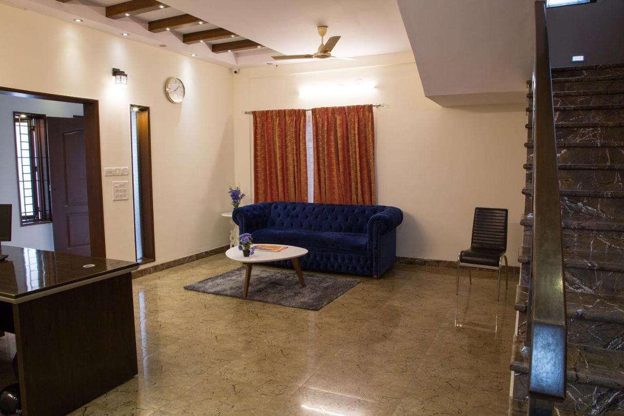 Oyo 8737 King Suites Bangalore Extérieur photo